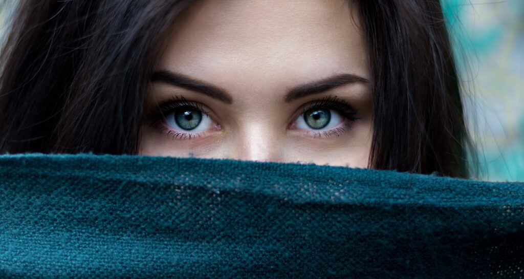 girl eyes green eyes 2605526